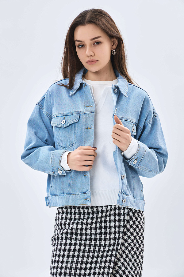 Женская ветровка короткая длина AW23W-DE004 фото